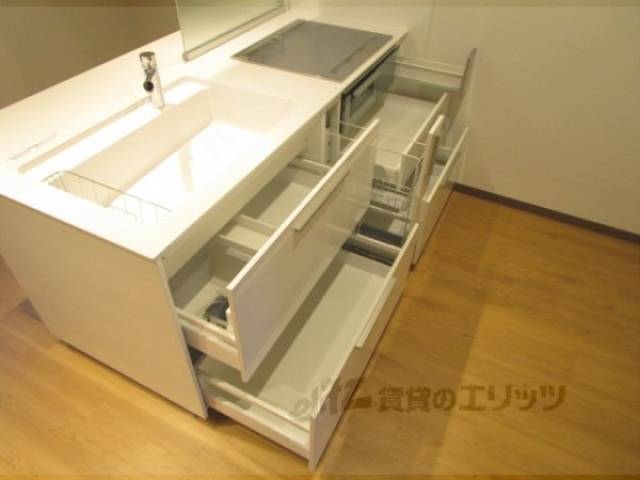 キッチン　キッチン下収納