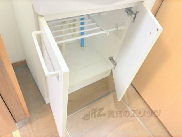 洗面所　下部収納
