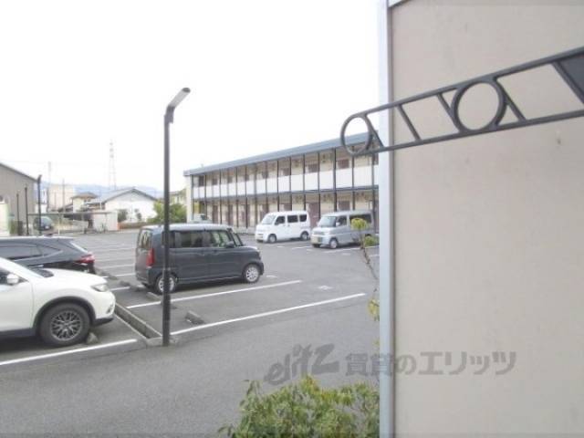 ベランダ　物干しのみ