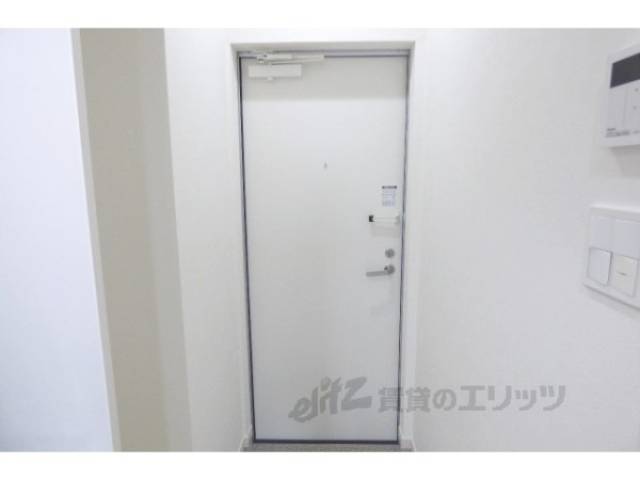 玄関　玄関扉