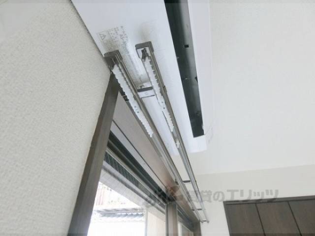 カーテンレール