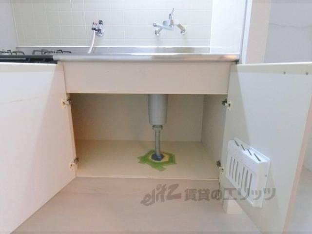 キッチン　下部収納