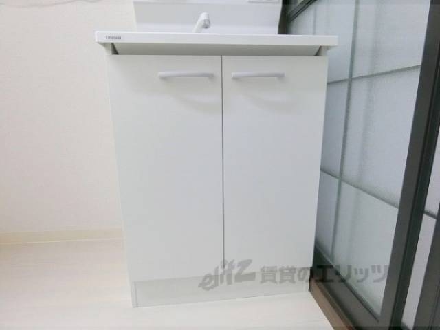 洗面所　下部収納