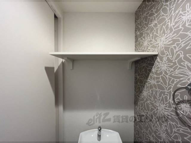 収納　トイレ上