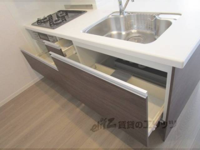 キッチン　収納下部