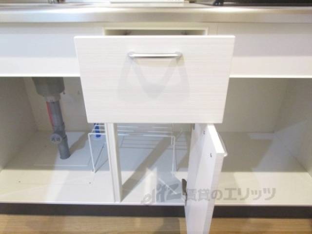 キッチン　下部収納