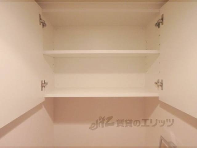 トイレ　トイレ上部