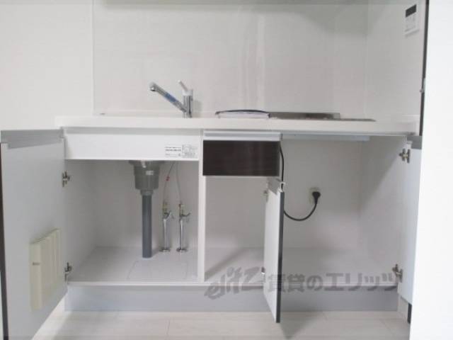 キッチン　下部収納