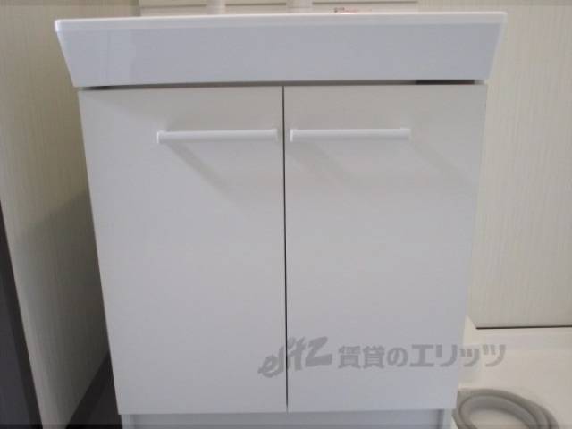 洗面所　下部収納