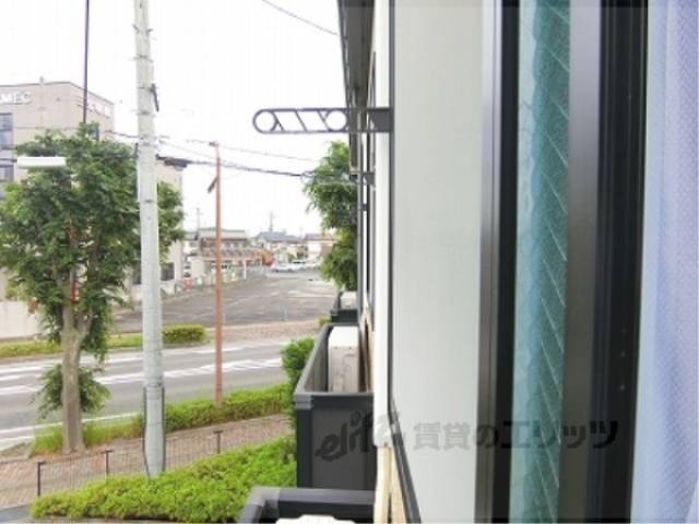 ベランダ　物干しのみ