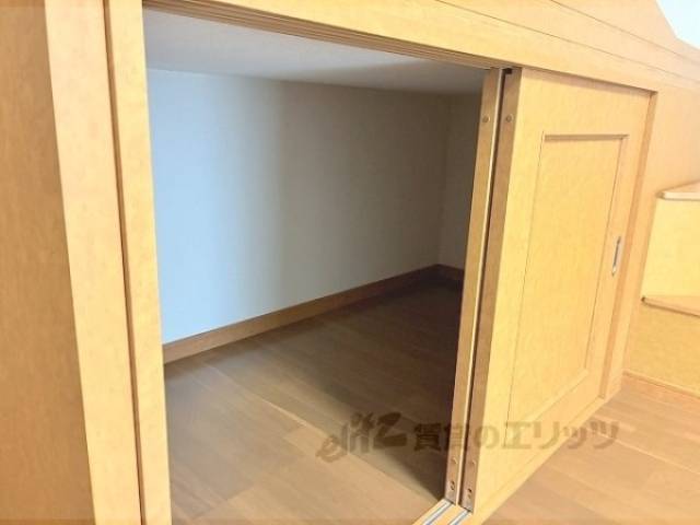 収納　ベッド下