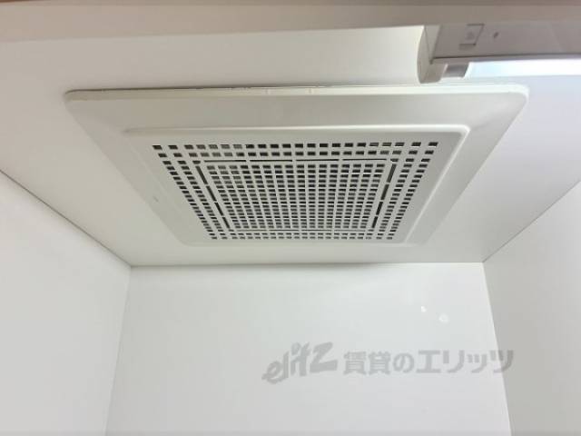 キッチン　換気扇
