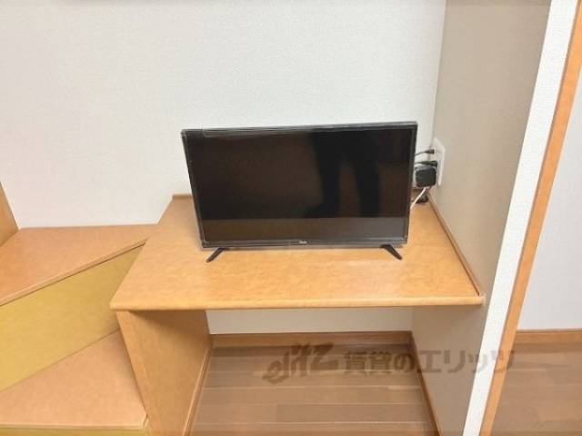 備え付けテレビ