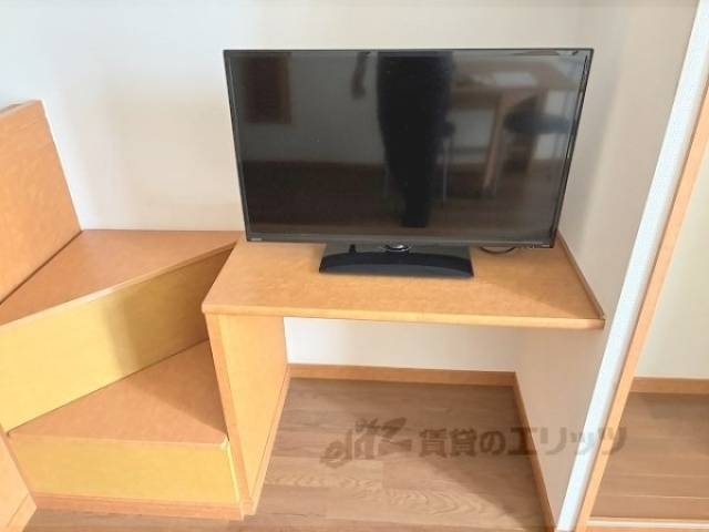 備え付けテレビ