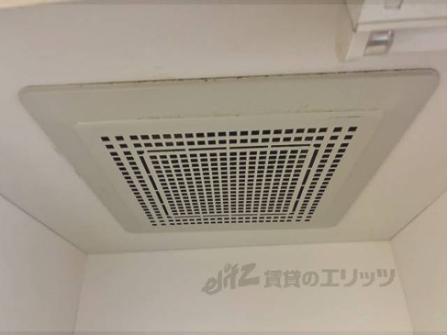 キッチン　換気扇