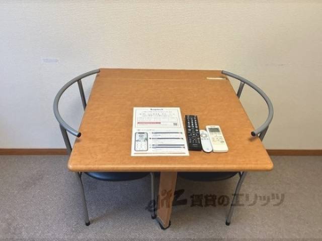 備付テーブル
