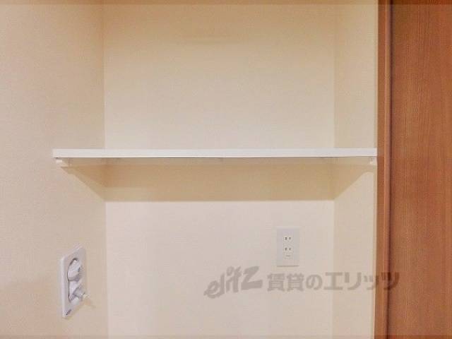 洗濯機置場　収納