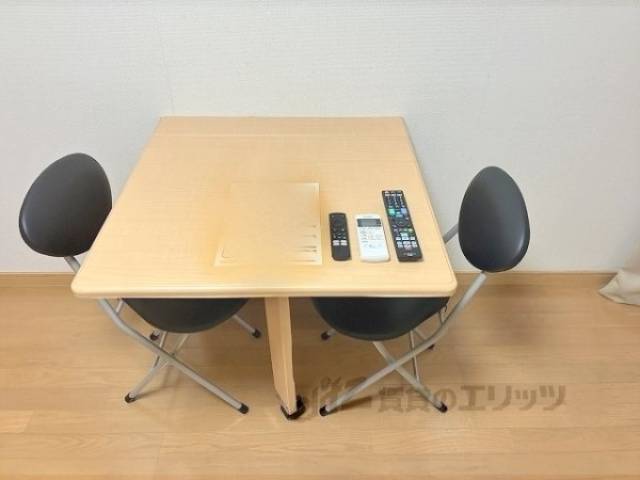 テーブル