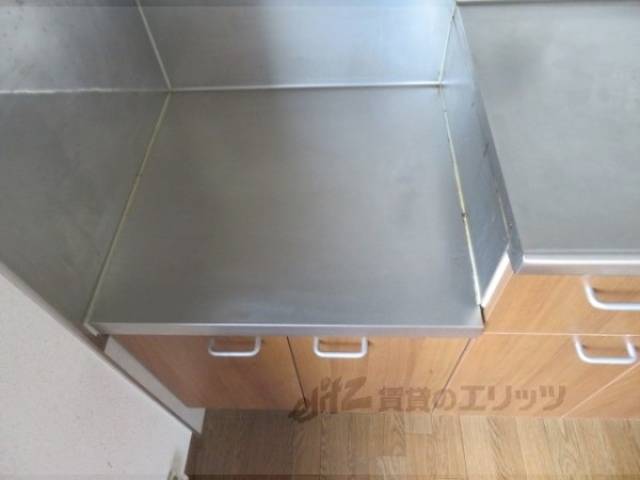 キッチン　コンロ置き場