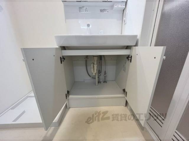 収納　洗面台下