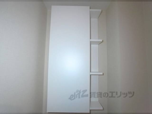 トイレ　トイレ収納