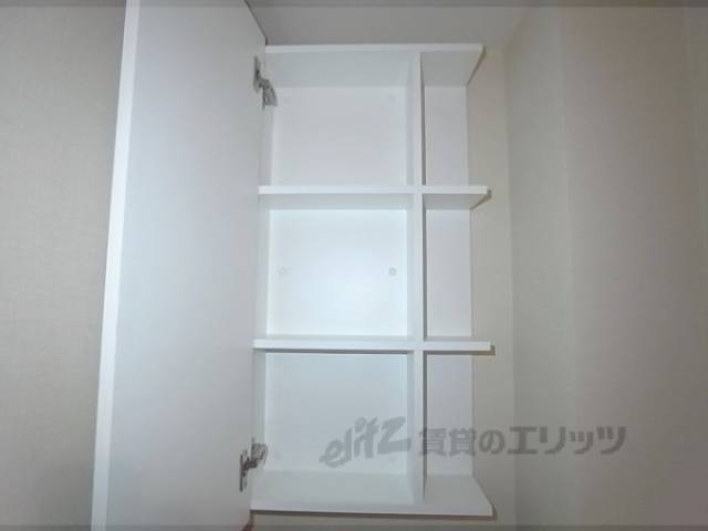 トイレ　トイレ収納