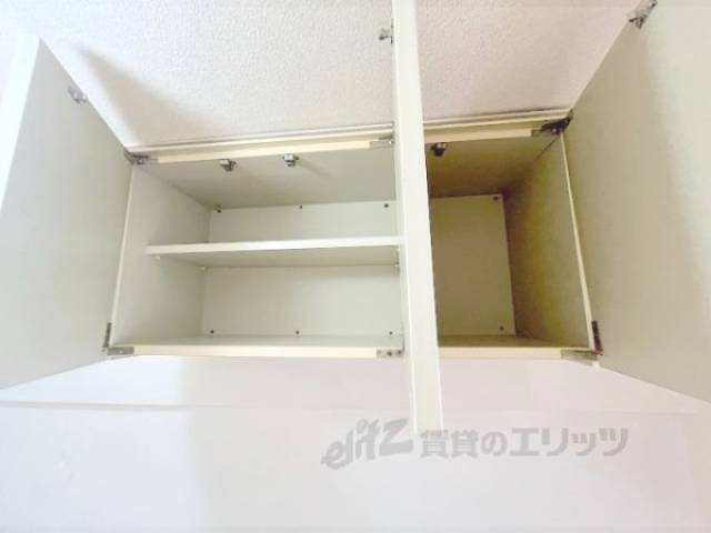 キッチン　上部収納