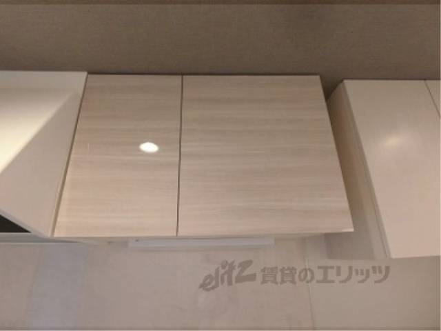 キッチン　上部収納