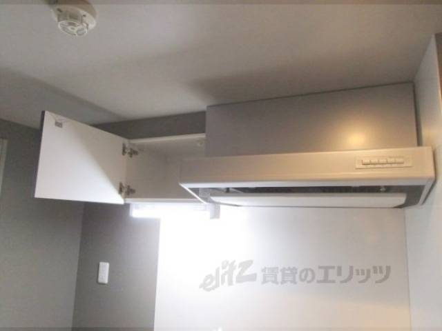 キッチン　キッチン上部収納