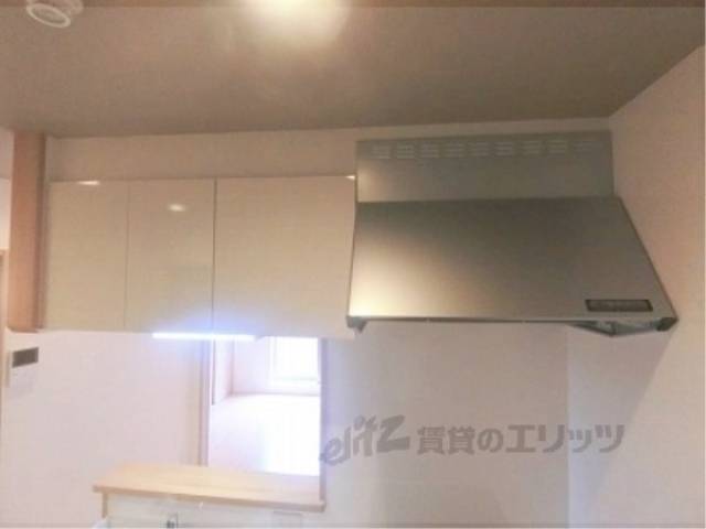 キッチン　キッチン上部収納