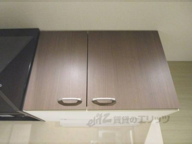 キッチン　上部収納