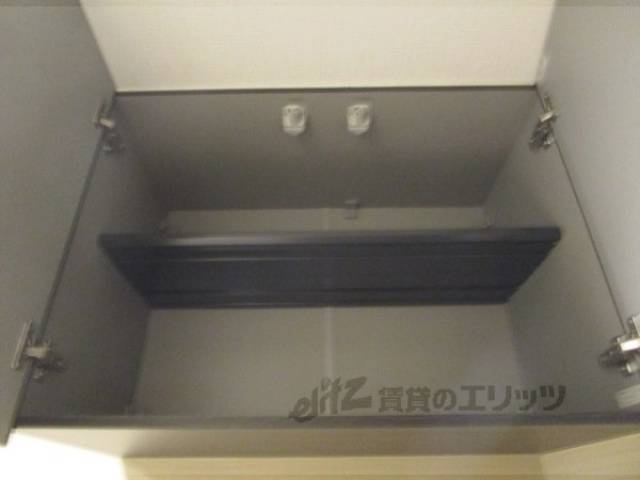 洗濯機置場　上部収納