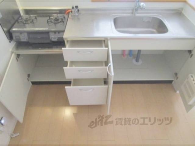 キッチン　収納