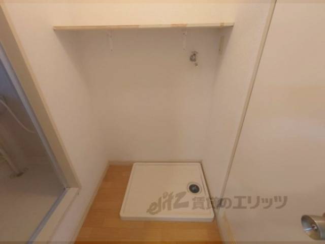 洗濯機置場　収納