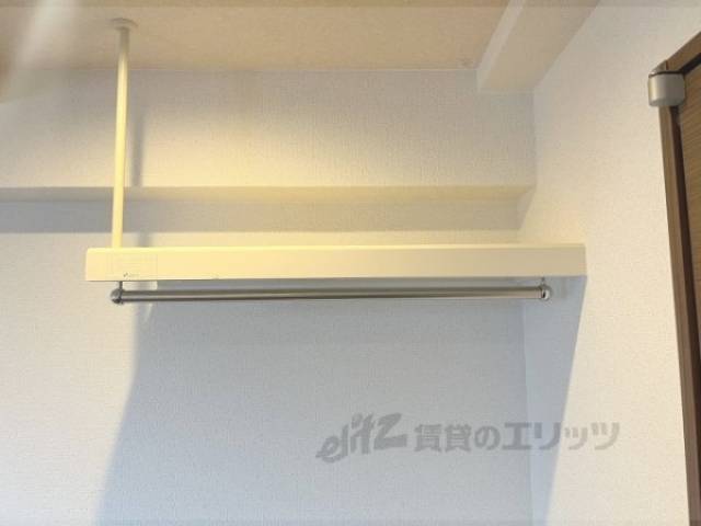 洋室　備え付け棚