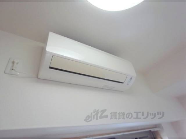 洋室　エアコン