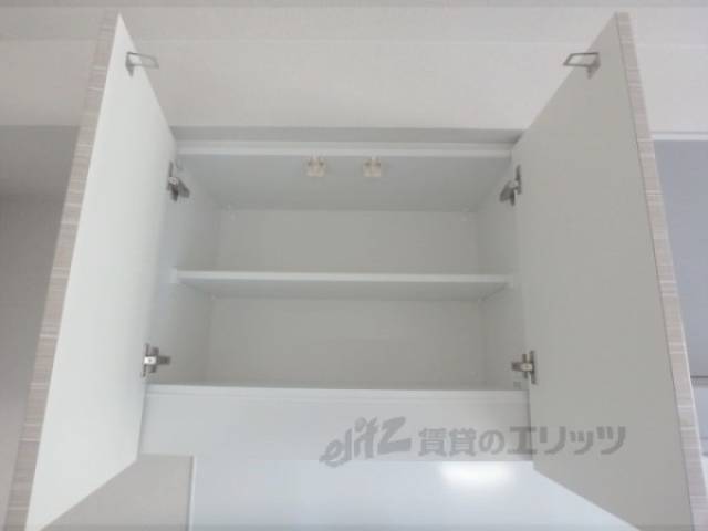 キッチン　収納上部