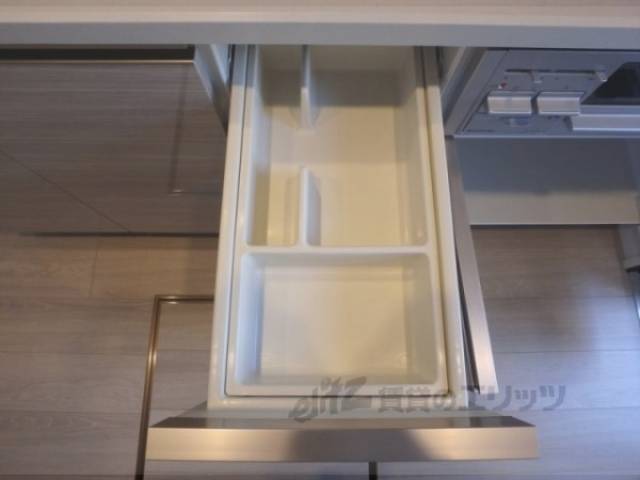 キッチン　収納下部