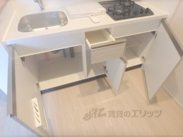 キッチン　下段収納