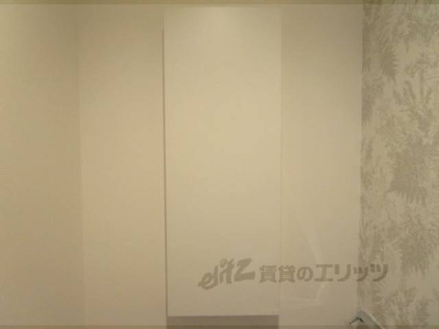 トイレ　トイレ上収納