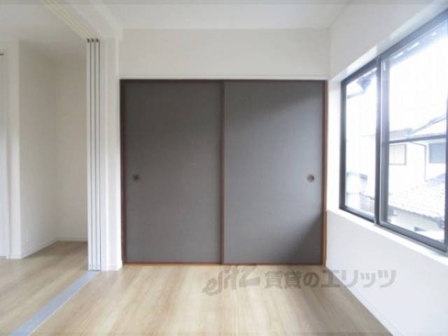 収納　洋室4.8帖の収納です。