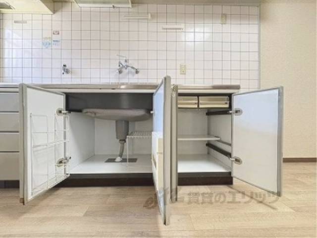 キッチン　収納