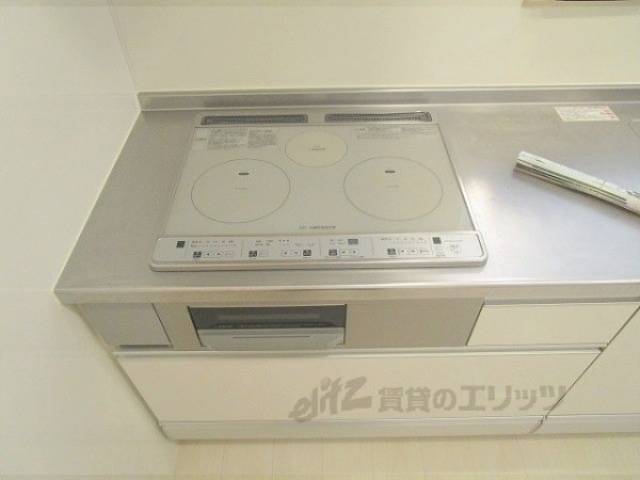 キッチン　コンロ置き場