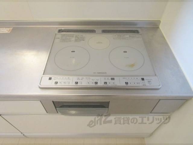 キッチン　コンロ