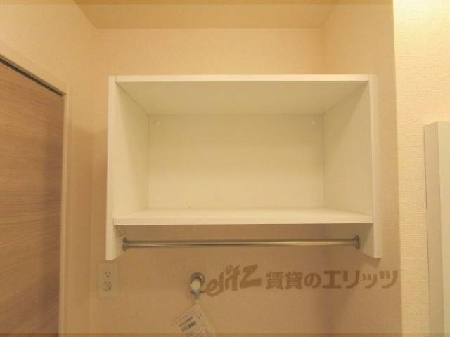 洗濯機置場　収納