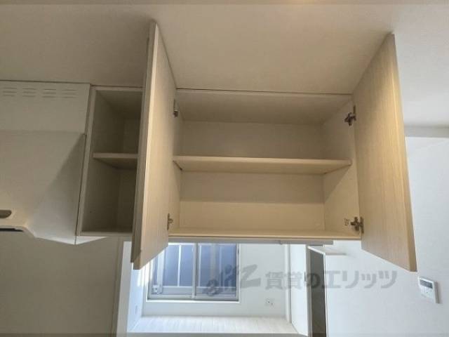 収納　キッチン上