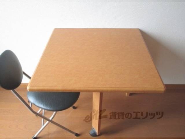 テーブル