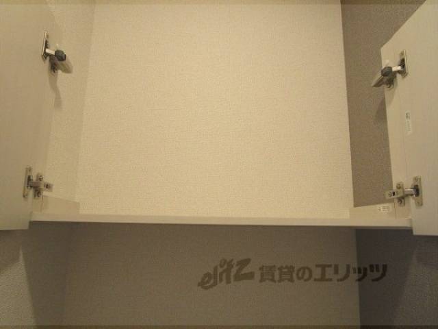 収納　トイレ上