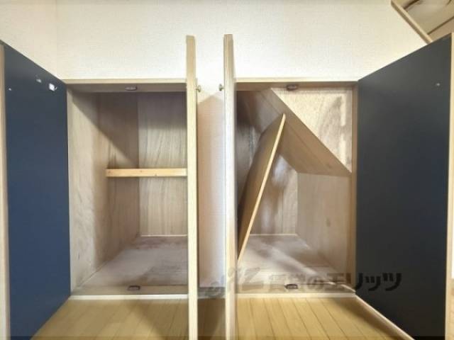 収納　廊下