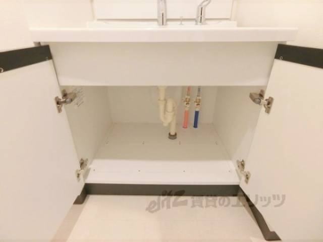 洗面所　下部収納